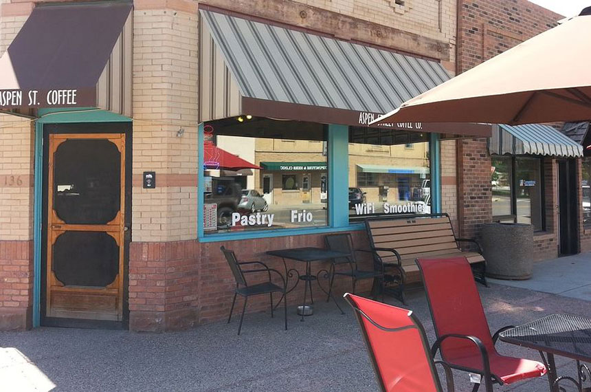 restaurant outdoor sitting area